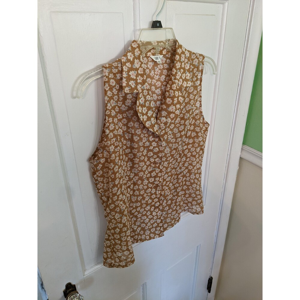MII Sleeveless Blouse - Picture 7 of 7